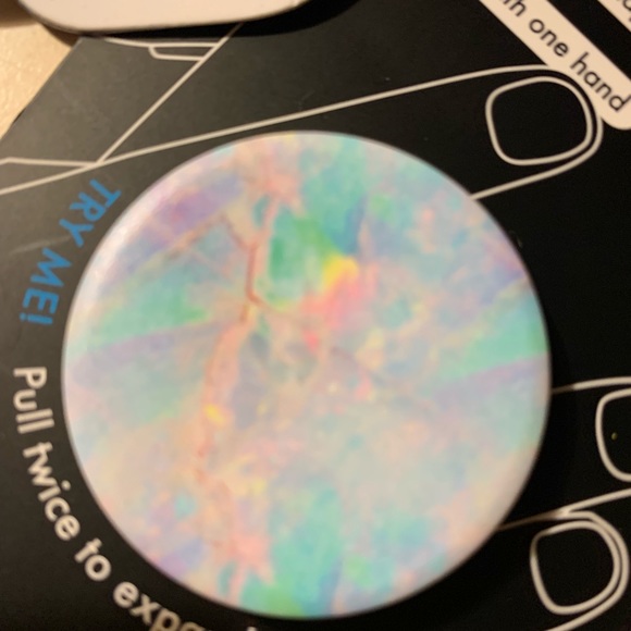 Pop sockets! - Picture 3 of 4